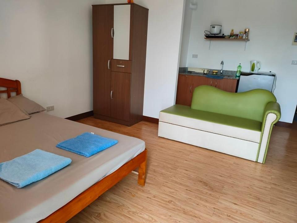HUGE STUDIO @ Arezzo place Davao condominium Exterior foto